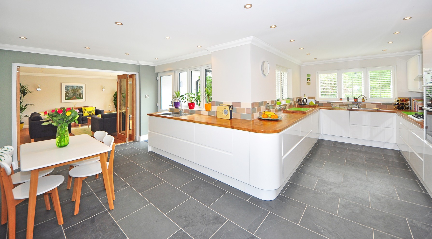 Visualize Your Room Into A Masterpiece!